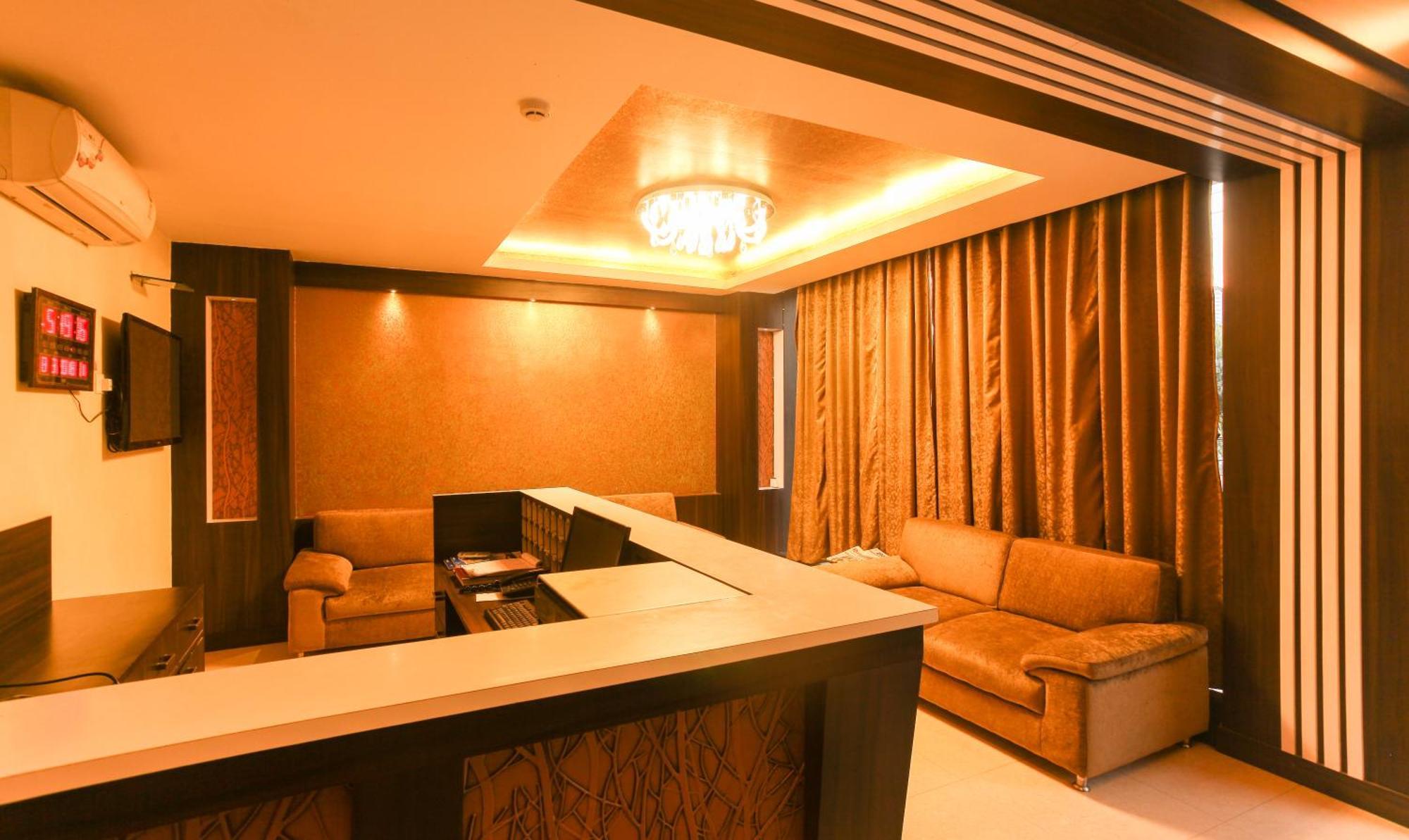 Hotel Janki International 3 Km From Kashi Vishwanath Temple Free Pickup From Railway Station Bénarès Extérieur photo