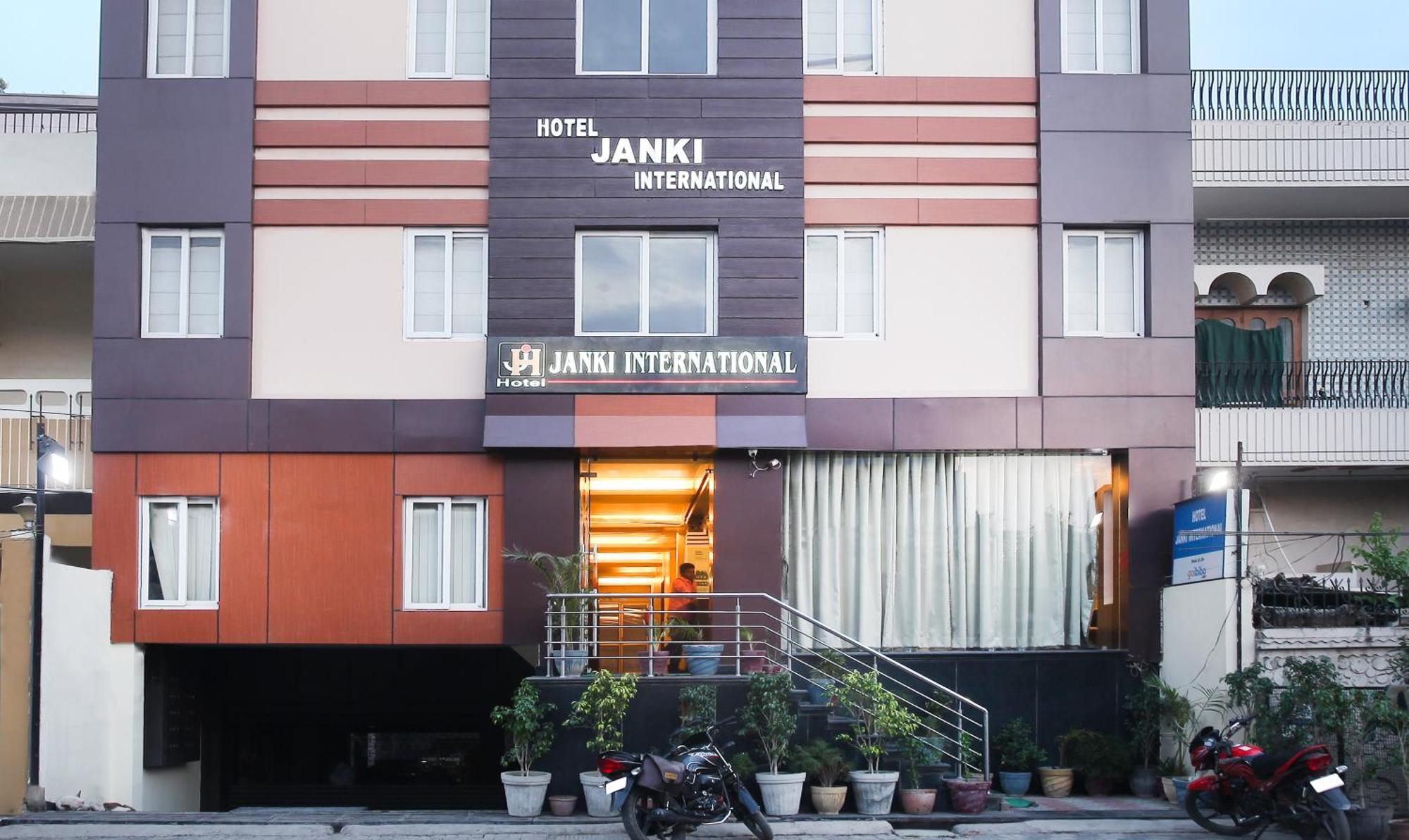 Hotel Janki International 3 Km From Kashi Vishwanath Temple Free Pickup From Railway Station Bénarès Extérieur photo