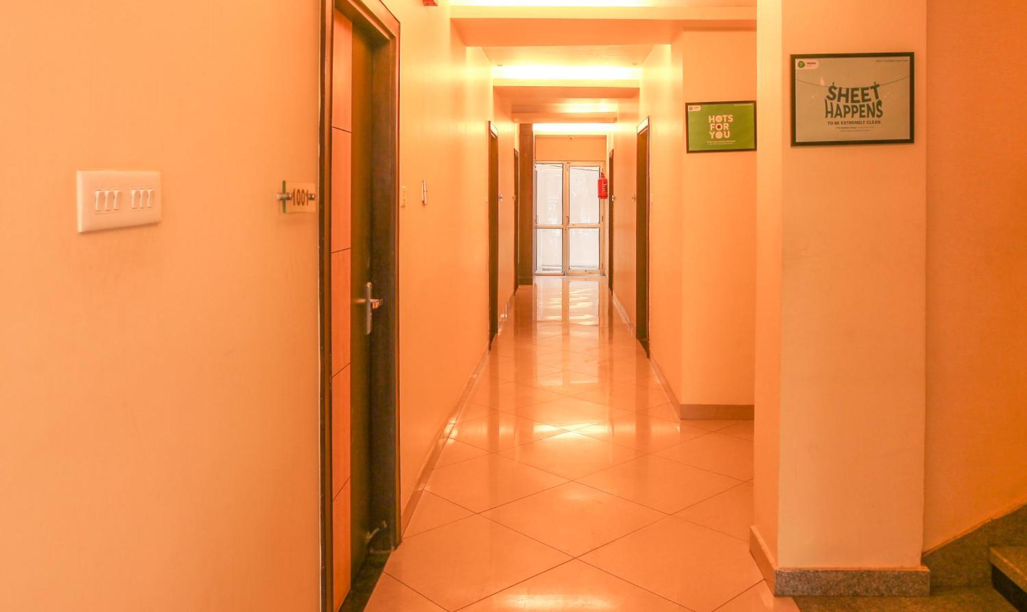 Hotel Janki International 3 Km From Kashi Vishwanath Temple Free Pickup From Railway Station Bénarès Extérieur photo