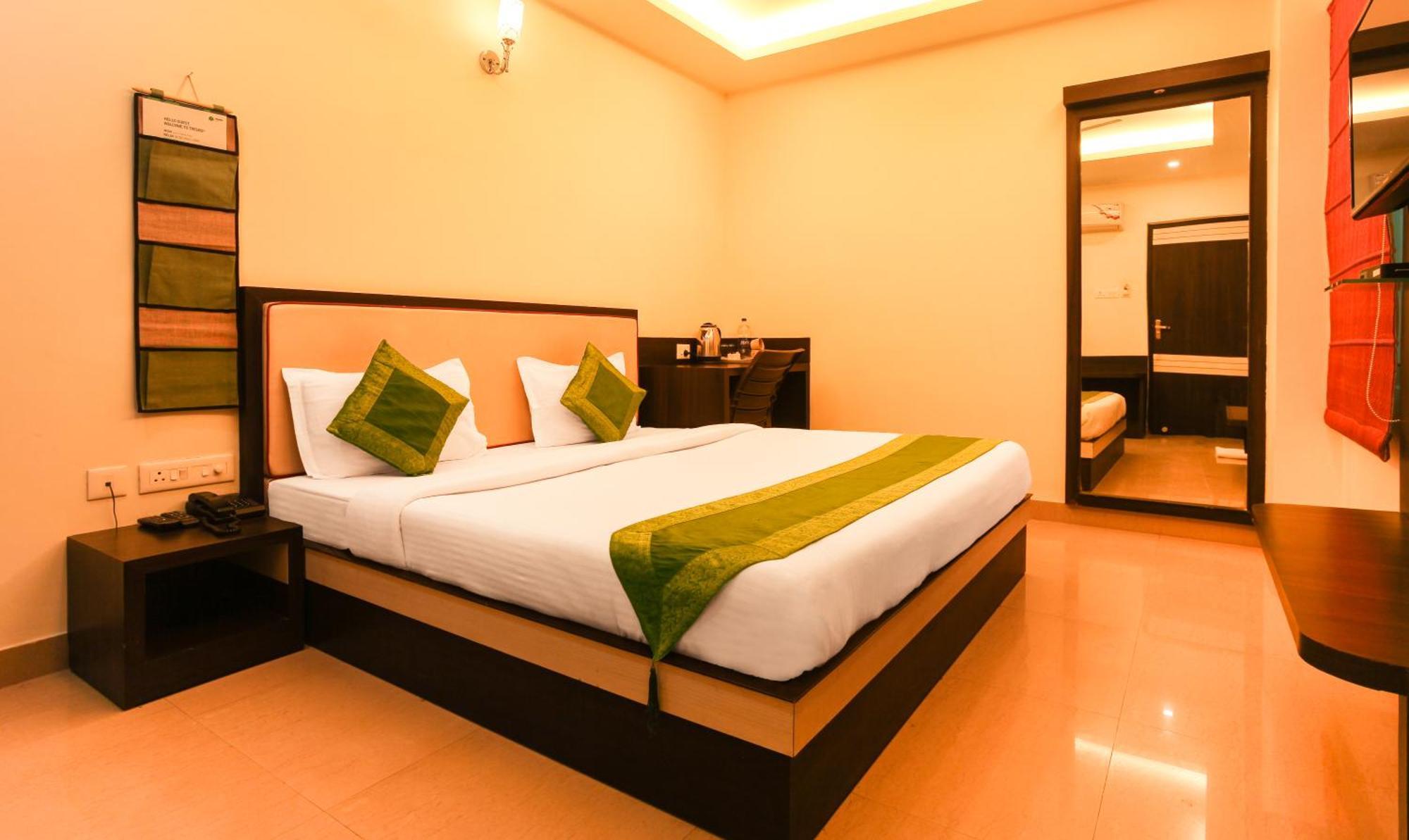 Hotel Janki International 3 Km From Kashi Vishwanath Temple Free Pickup From Railway Station Bénarès Extérieur photo