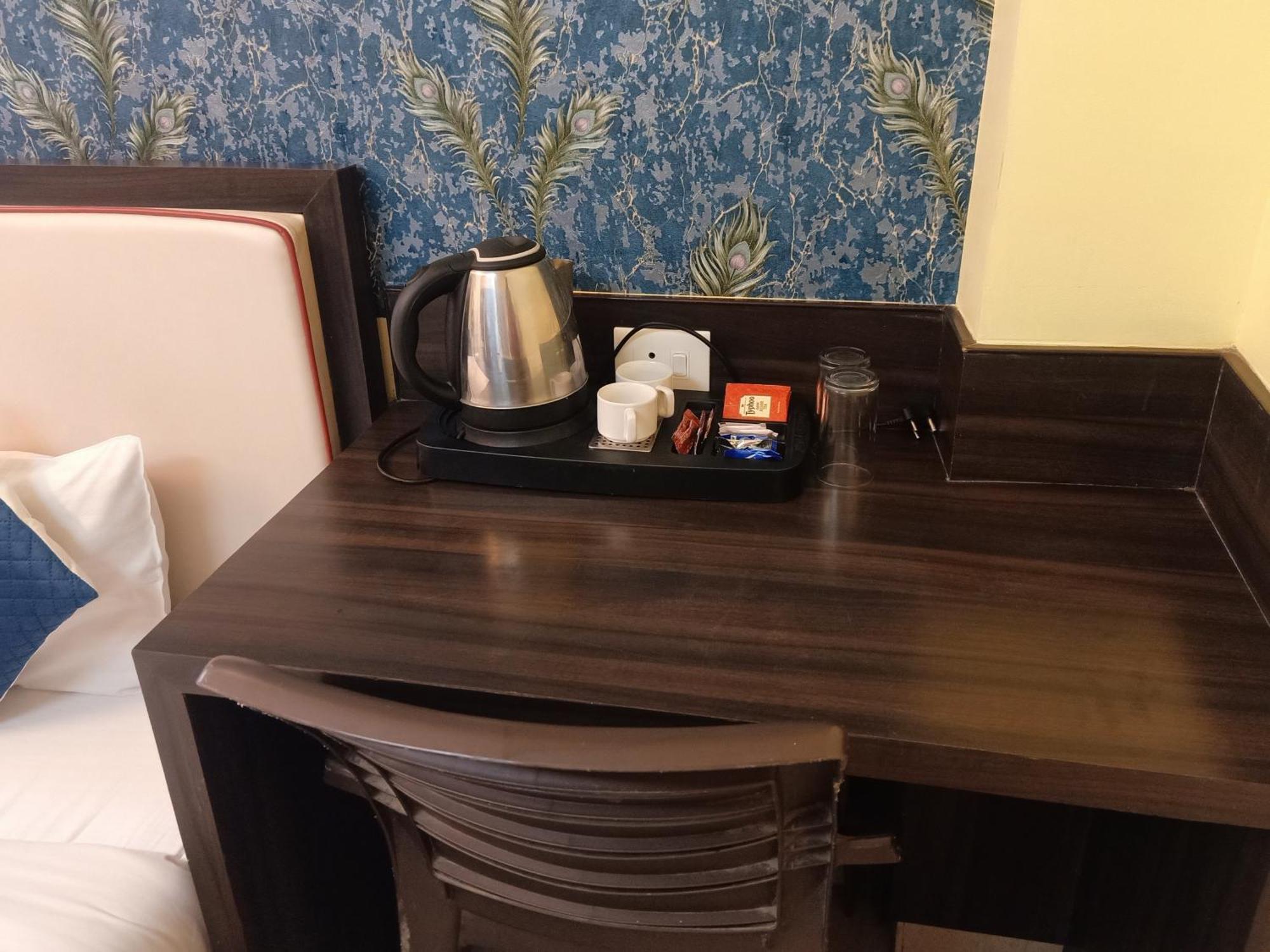 Hotel Janki International 3 Km From Kashi Vishwanath Temple Free Pickup From Railway Station Bénarès Extérieur photo